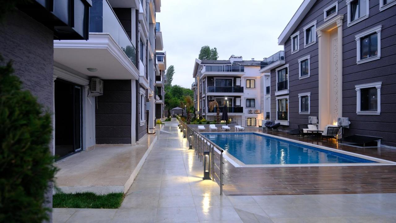 Flower City Suits Aparthotel Yalova  Buitenkant foto