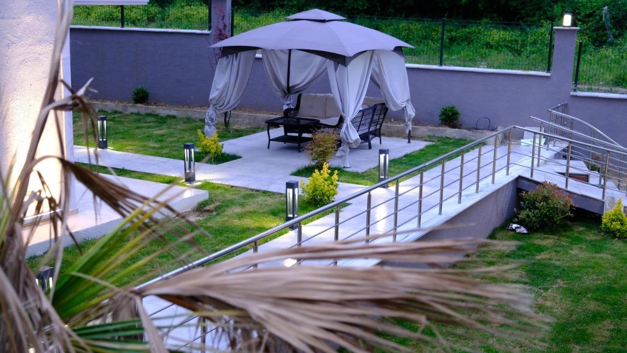 Flower City Suits Aparthotel Yalova  Buitenkant foto