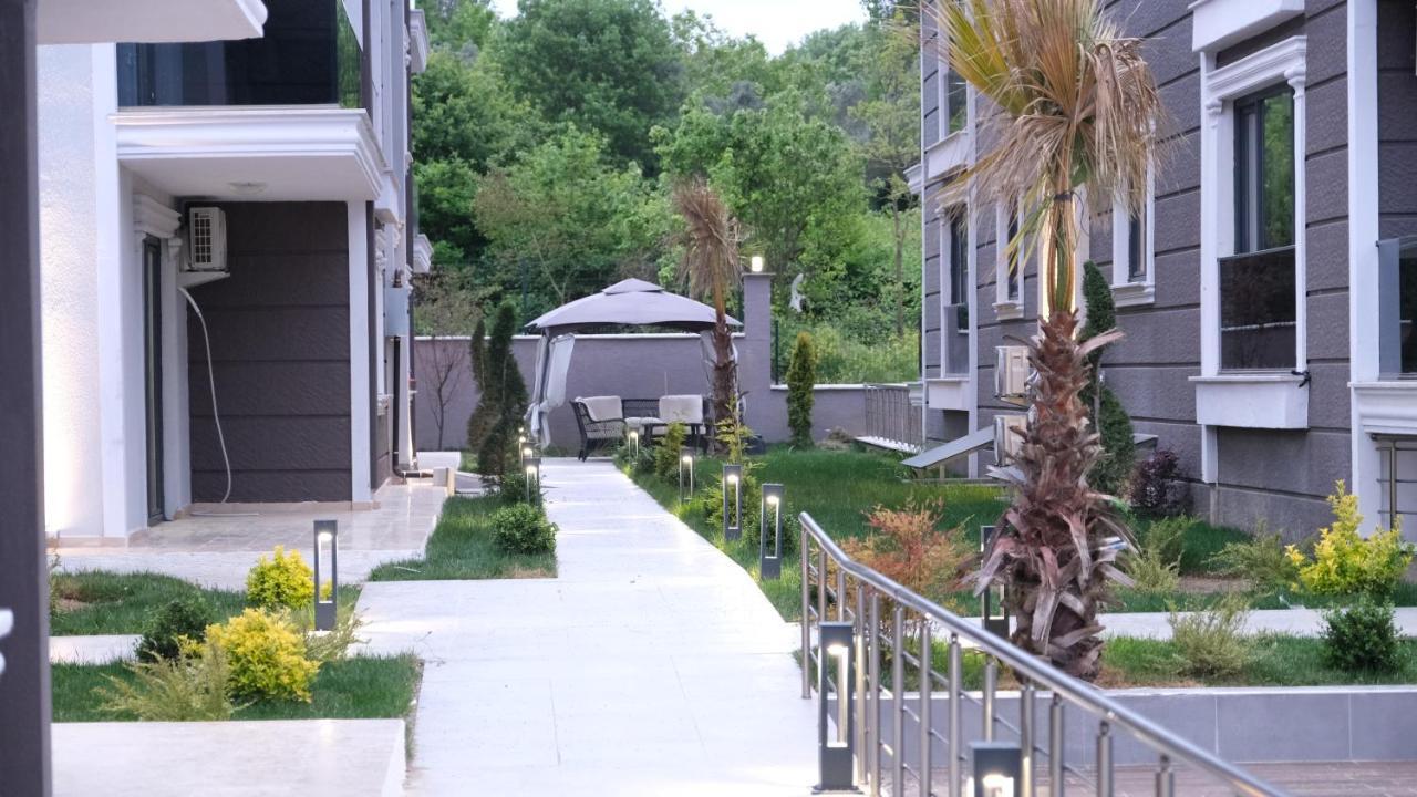 Flower City Suits Aparthotel Yalova  Buitenkant foto