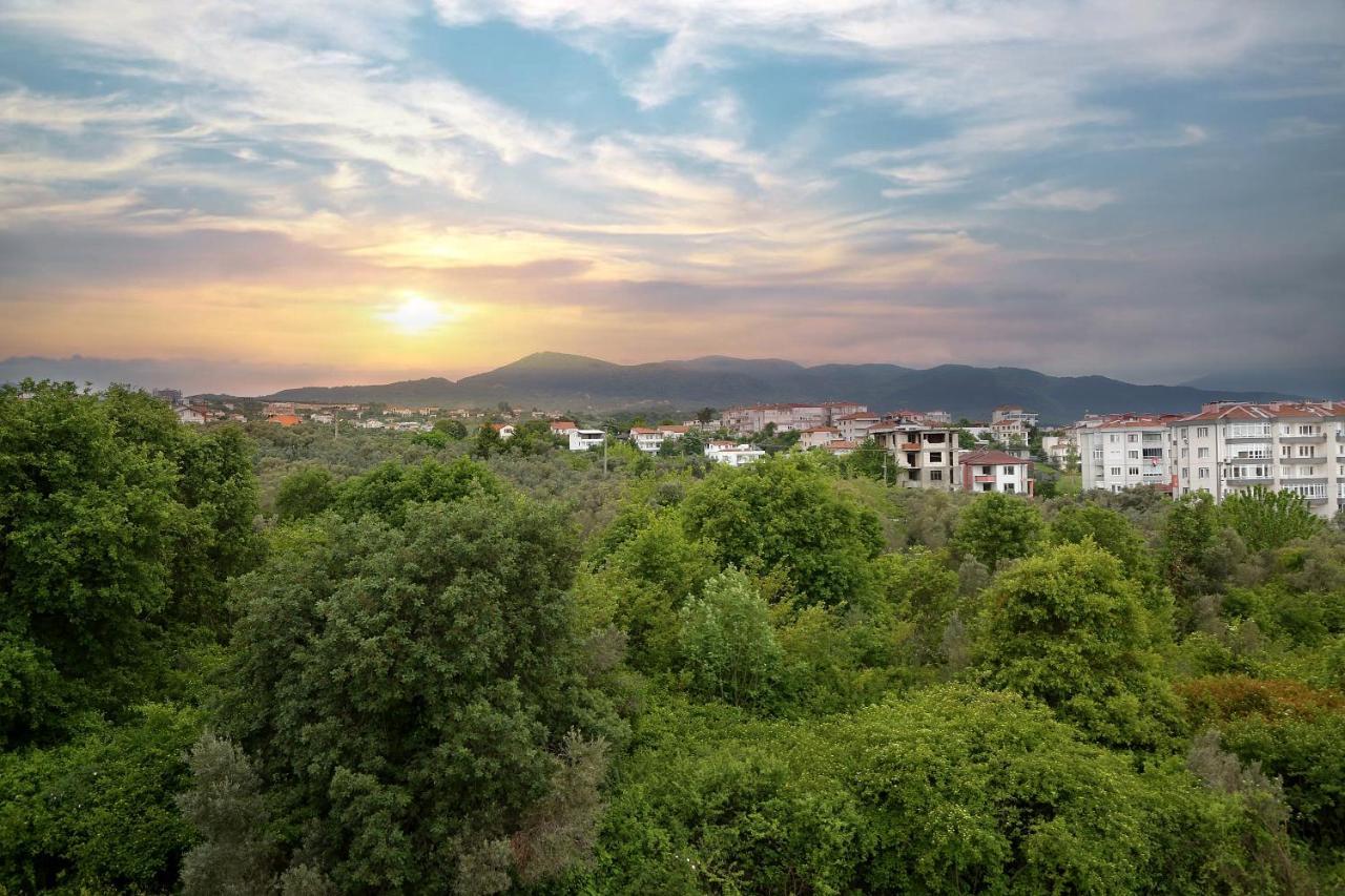 Flower City Suits Aparthotel Yalova  Buitenkant foto